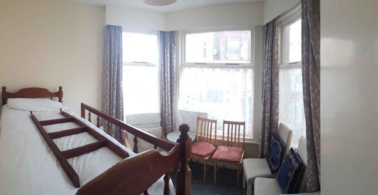 Ferienwohnung 4 Berth First Floor Flat Apsley 3 Great Yarmouth Exterior foto